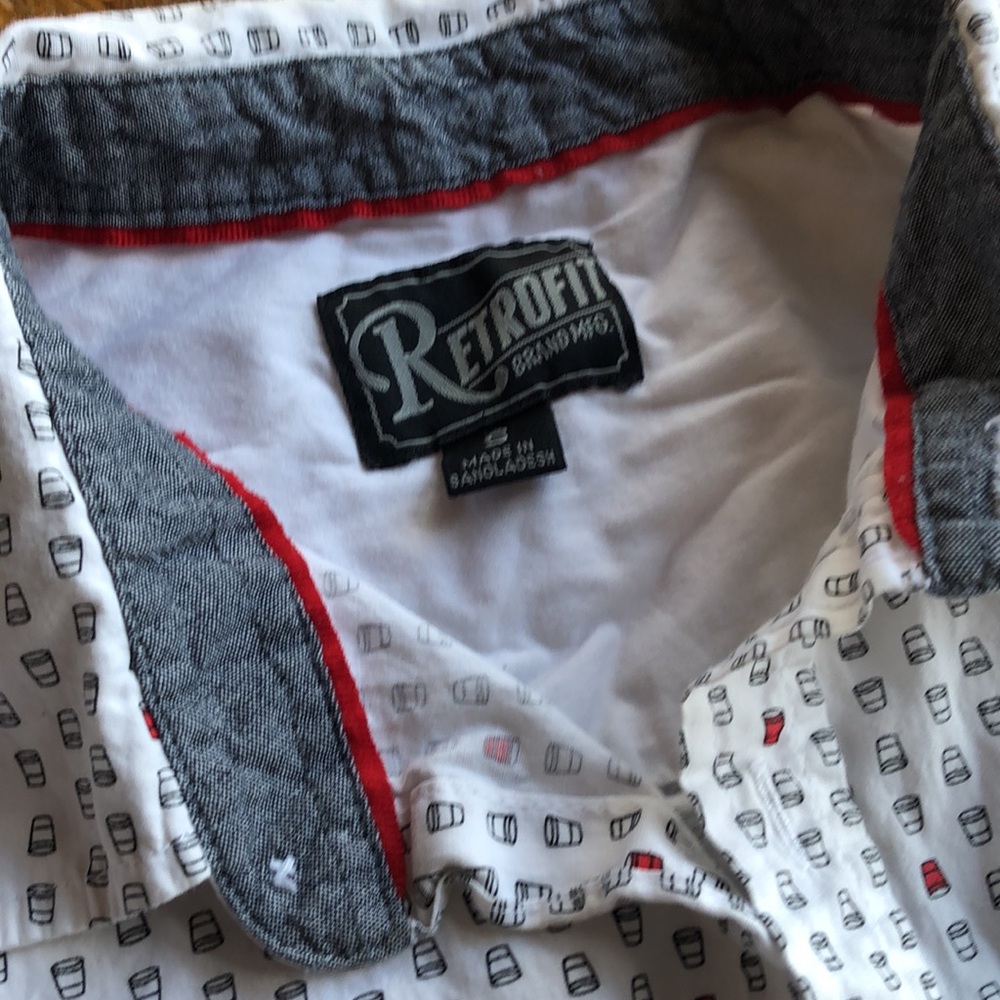 Red Solo Cup button down men’s small